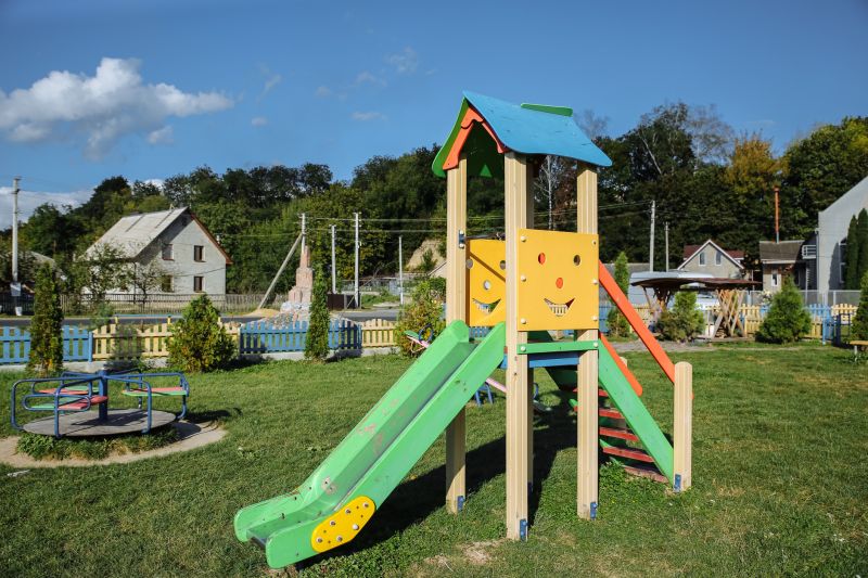 Playground Equipment Assembly